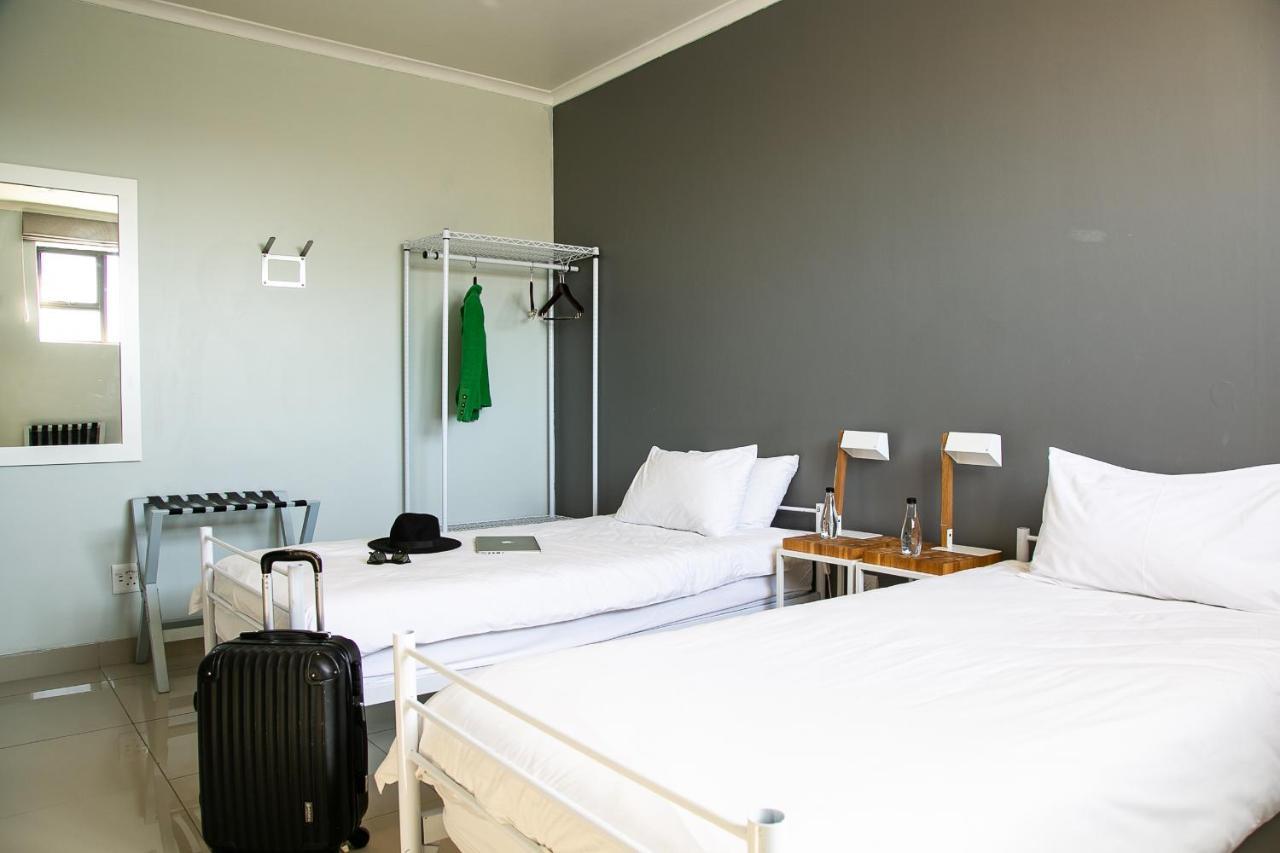 Zzzone Boutique Hostel Херманус Экстерьер фото