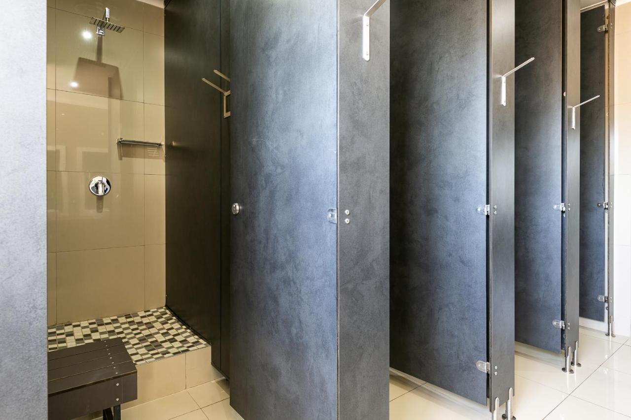 Zzzone Boutique Hostel Херманус Экстерьер фото