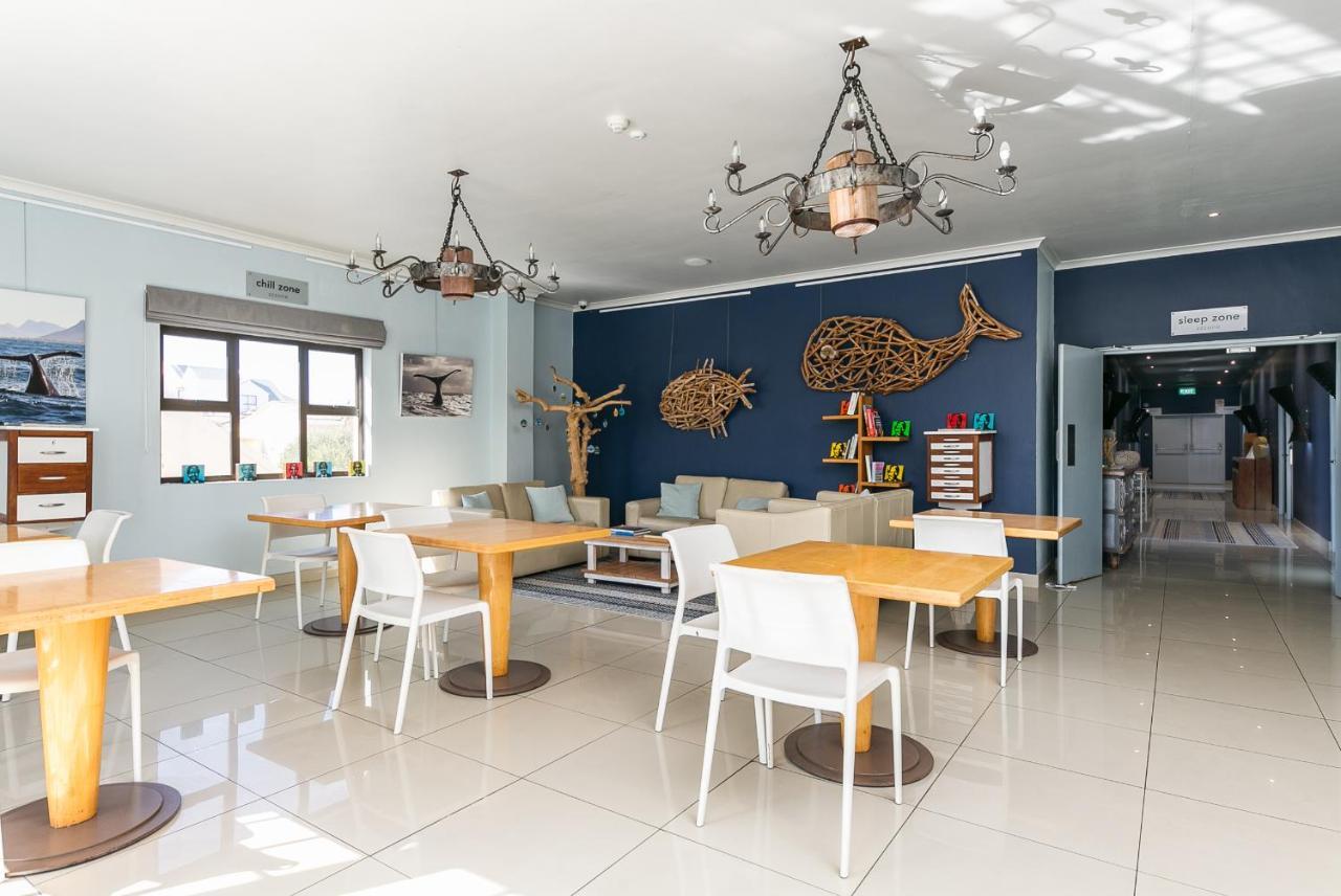 Zzzone Boutique Hostel Херманус Экстерьер фото