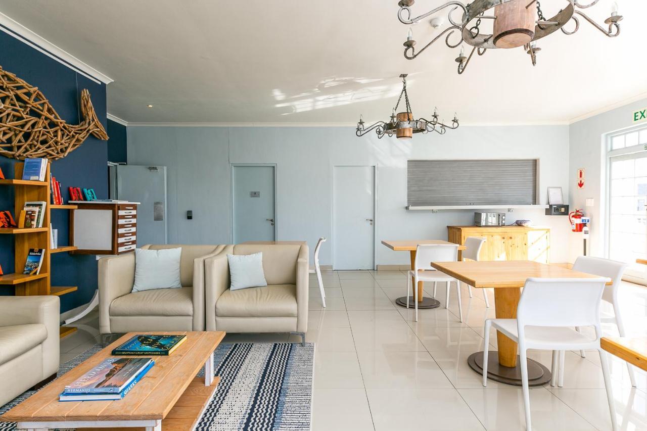 Zzzone Boutique Hostel Херманус Экстерьер фото